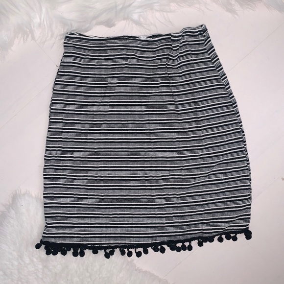 Black tight skirt - Picture 1 of 1